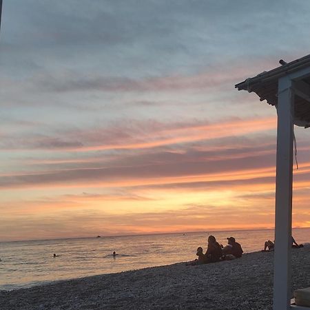 Glamping Rooms At The Sea Turtle Dhërmi 외부 사진